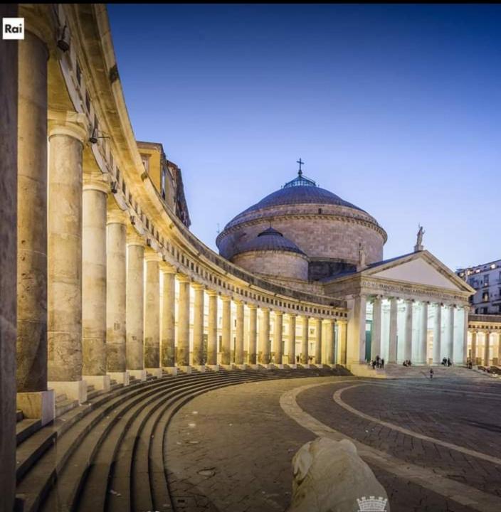 Вілла Centro Storico Casa Elegante Per Famiglia Неаполь Екстер'єр фото